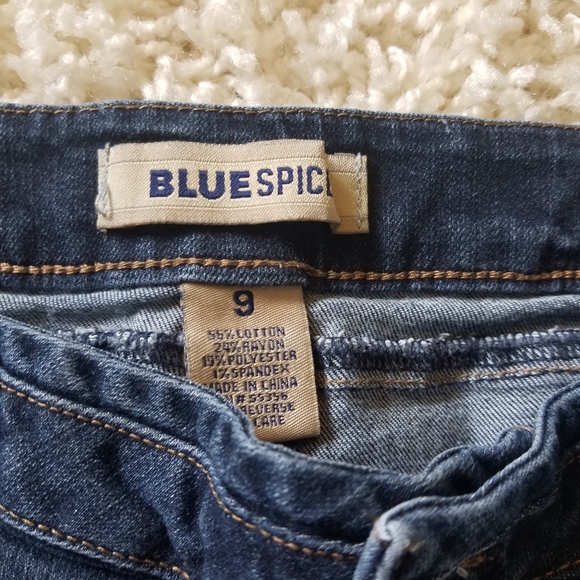 BLUE SPICE jean shorts - Picture 6 of 6